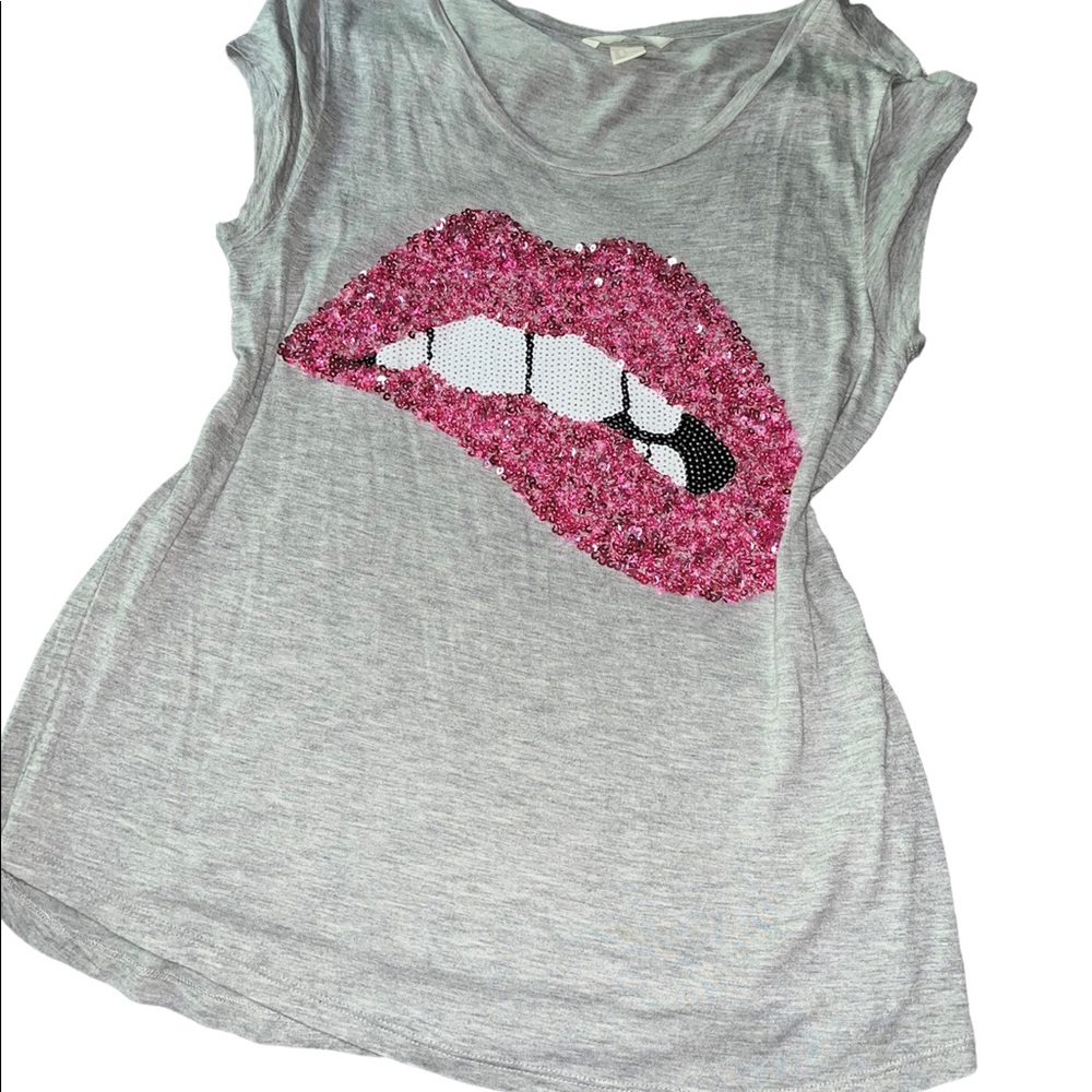 SOLD 🛑 Glitter shirt! 👄